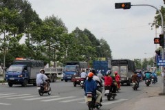 "Loạn" quy định khiến lái xe quay như chong chóng