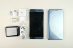 Video mở hộp Galaxy Note FE phiên bản màu xanh san hô