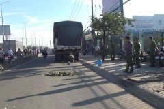 Tông xe tải đang dừng, nam thanh niên đi xe máy tử vong