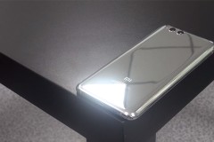 Video mở hộp Xiaomi Mi 6 phiên bản phủ bạc Silver Edition cực "sang chảnh"
