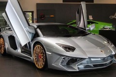 Xuất hiện Lamborghini Aventador SV SV Coupe màu Liquid Metal Blue thu hút mọi ánh nhìn