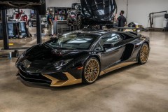 Ấn tượng mạnh với Lamborghini Black Gold - một trong những chiếc Aventador SV cuối cùng được sản xuất