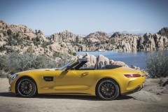 Cả gia đình Mercedes-AMG GT đều sẽ nhận được các cập nhật mới dưới hình thức xe năm 2018