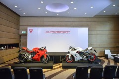 Ducati SuperSport 2017 ra mắt thị trường Đông Nam Á, giá 410 triệu VNĐ