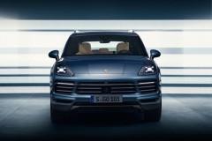 SUV hạng sang Porsche Cayenne 2018 lộ diện với ngoại thất cực ấn tượng