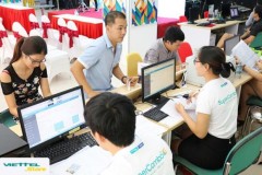 7 ngày Super Combo 4G: Viettel Store bận rộn, khách hàng “hả hê” thích thú