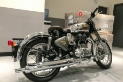 Cận cảnh Royal Enfield Classic 500 bản Chrome giá 127 triệu đồng