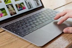 Laptop khác có nhãn "Intel Inside", tại sao Macbook lại không có?