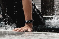 Samsung giới thiệu Gear Fit 2 Pro, thêm khả năng theo dõi bơi lội nhờ kháng nước tốt hơn