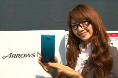 Thêm một thương hiệu smartphone Nhật nổi tiếng "bán thân"