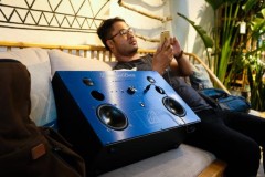 Trên tay loa DiamondBoxx size L: di động kiểu Mỹ, chất âm người lớn