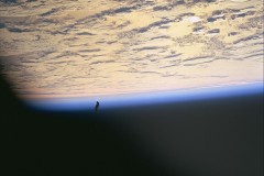 Vệ tinh của người ngoài hành tinh có tên “Kỵ Sĩ Đen” thăm dò trái đất suốt 13.000 năm, thông điệp khiến các nhà khoa học sốc