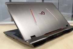 Asus tung laptop khủng chuyên dành cho game thủ, hiển thị 3 màn hình