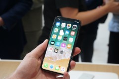 Bạn gọi iPhone X là iPhone "mười" hay "X", hầu hết mọi người đều phát âm thành "ích"