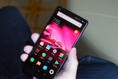 Cận cảnh Xiaomi Mi MIX 2: Viền màn hình cực mỏng, Snapdragon 835, RAM 8GB