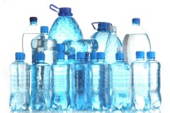 Chuyên gia cảnh báo: 83% nguồn nước trên thế giới nhiễm sợi nhựa siêu nhỏ