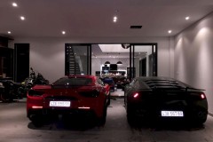 Đà Nẵng: Ferrari 488 GTB và Lamborghini Huracan LP610-4 biển "khủng" về chung một nhà