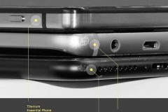 Apple làm iPhone vỏ Titanium nhưng thất bại, Essential Phone lại thành công