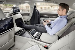 'Choáng ngợp' trước vẻ đẹp và công nghệ trang bị cho Audi A8 2018