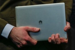 Huawei tuyên bố sẽ vượt Apple trong mảng máy tính