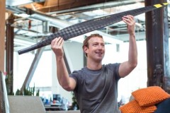 Niềm vui ngắn chẳng tày gang, Facebook đang phải bỏ thêm tiền để mua người dùng cho mình