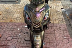 Exciter 135 độ với dàn áo phủ vàng đầy phong cách