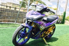 Exciter 150 độ cực chất khoe dáng giữa sân cỏ chào tháng 9 yêu thương