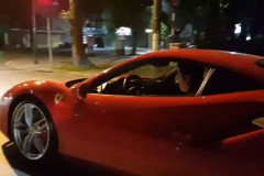 Ferrari 488 GTB của ca sĩ Tuấn Hưng được dạo phố ngay khi về thủ đô