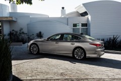 Giá bán của sedan hạng sang Lexus LS 2018 có thể sẽ chạm mốc 1,72 tỷ VNĐ