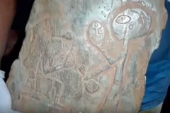 Hiện vật bí ẩn miêu tả người ngoài hành tinh và tàu vũ trụ trong hang động ở Mexico