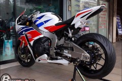 Honda CBR1000RR Fireblade HRC độ phiên bản bước ra từ đường đua