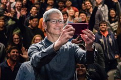 iPhone 8 mới mở bán gần 2 ngày nhưng Tim Cook đã vui mừng