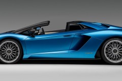 Lamborghini ra mắt Aventador S Roadster, 730 mã lực, 350 km/h, đánh lái cả bốn bánh, giá 373.000 USD
