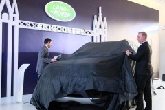 Land Rover Discovery 2017 chính thức ra mắt tại Việt Nam