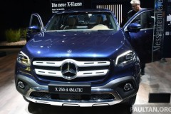 Nhìn lại sự xuất hiện của Mercedes-Benz X-Class X220d và X250d tại Frankfurt