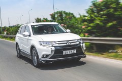 Sau 4 ngày giảm giá "sốc", Mitsubishi Outlander 2.0 STD đã "cháy hàng"