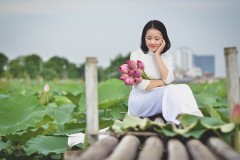 Sen đầu hạ: Đưa em về tinh khôi