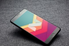 Smartphone pin 6200 mAh, RAM 3GB, ROM 32GB, Android 7 giá rẻ