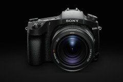 Sony ra mắt RX10 IV: 20.1 MP 1", lấy nét lai, chụp 24 fps, màn hình cảm ứng, $1.700
