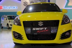 Suzuki Swift Sport 2018 chỉ nặng 970 kg chính thức trình làng