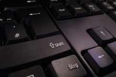 17 phím tắt chứa Shift hữu ích trong Windows