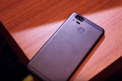 Asus ZenFone 3 Zoom chính thức nhận được bản cập nhật ZenUI 4.0