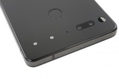 Mổ bụng Essential Phone: phải làm lạnh mới mở ra được, rất khó sửa, 1 điểm iFixit