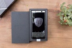 Đập hộp BlackBerry KEYone chính hãng, giá 14.990.000 đồng