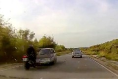 Giây cuối kinh hoàng của một người lái mô tô