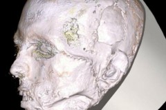 Lộ diện khuôn mặt xác ướp chiến binh Scythia 2.000 năm tuổi