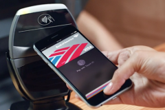 Người Sing sắp dùng iPhone để thanh toán các chuyến xe bus và tàu điện