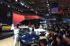 Nhờ những "cơn bão" giảm giá, doanh số tháng 8 của thị trường ô tô Việt Nam khởi sắc nhẹ