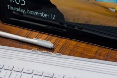 Surface Book 2 sẽ ra mắt vào tháng sau nhưng đến năm 2018 mới bán ra?