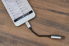 Trên tay cáp sync/sạc USB-C - USB-A có bộ nhớ 64GB